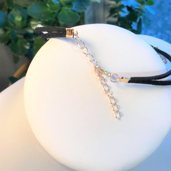 Girls Choker Necklace - Picture 4 of 4